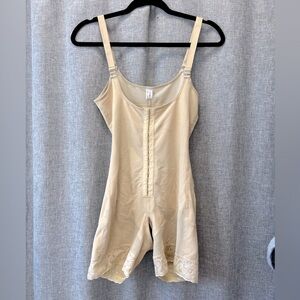 Women's Yianna Faja Small